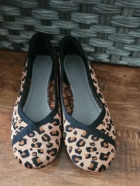 Clarks Cloudsteppers Women's Carly Wish Ballet Flats in Brown Leopard Print